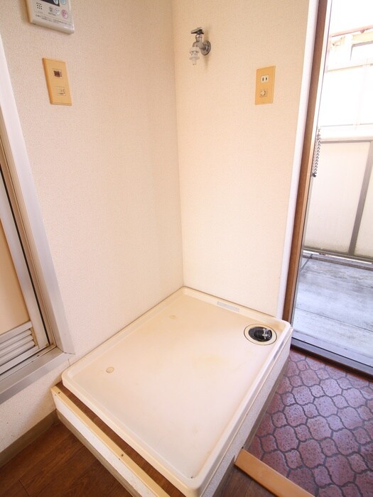 物件内観写真19　(洗濯機置場)