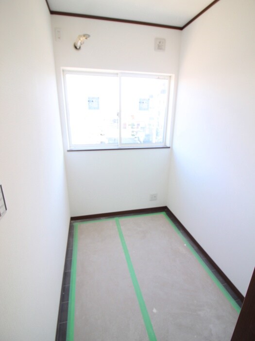 物件内観写真11　(居室)