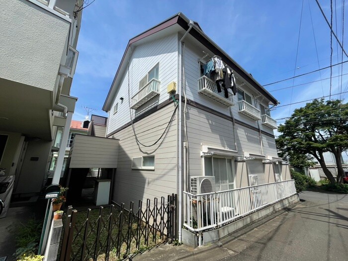 シャロンフラッツの物件外観写真