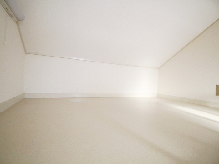 物件内観写真9　(ロフト)