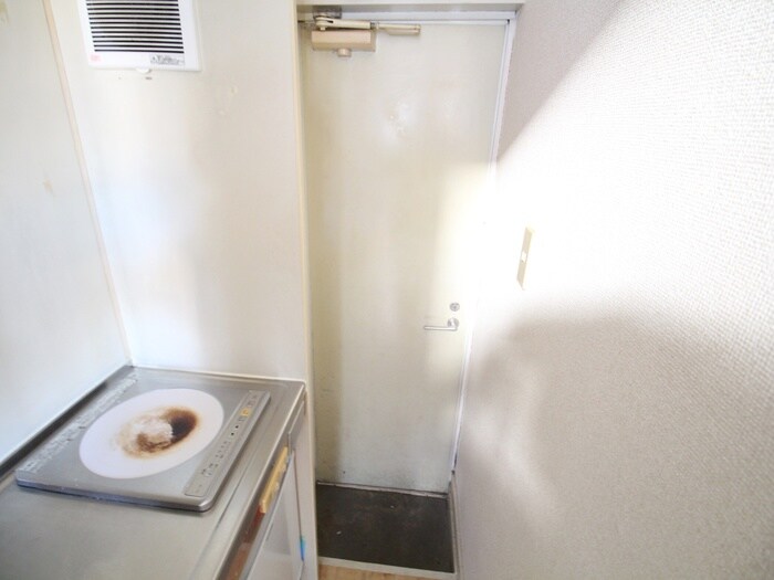 物件内観写真13　(玄関)