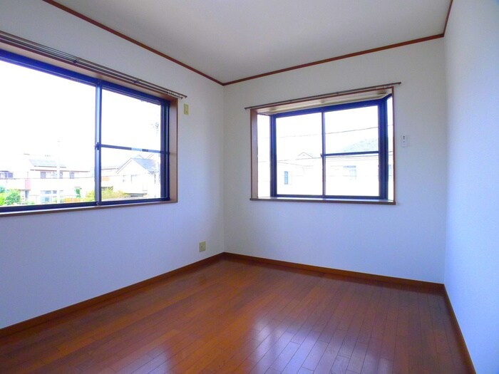 物件内観写真10　(室内からの展望)