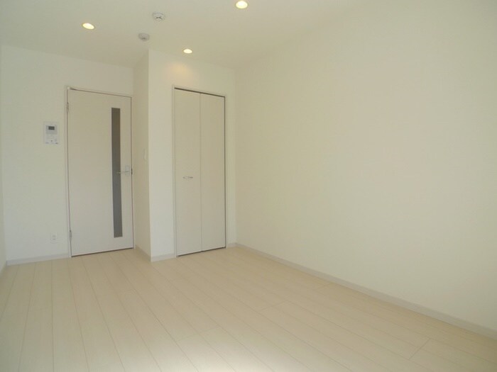 物件内観写真7　(室内からの展望)