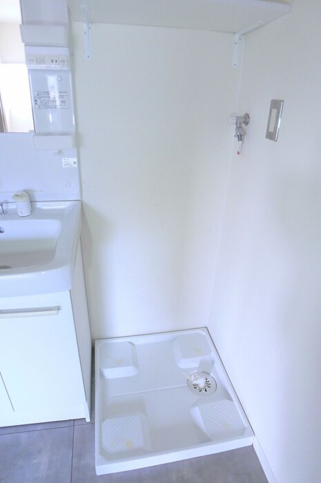 物件内観写真13　(洗濯機置場)