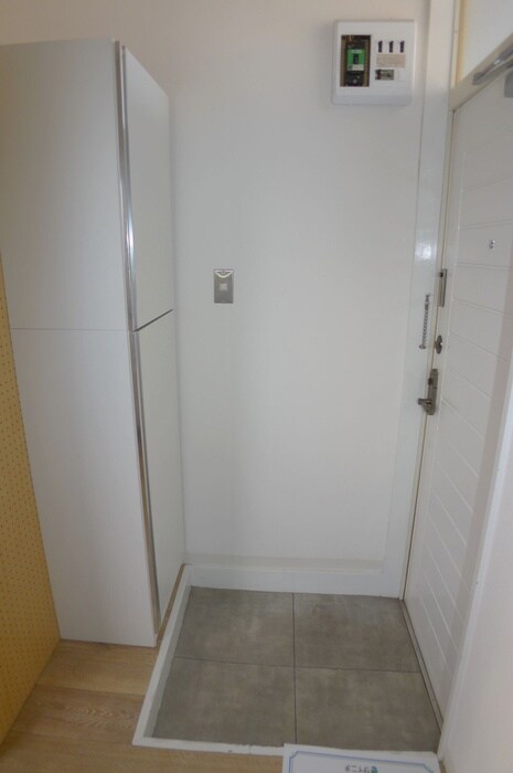 物件内観写真16　(玄関)