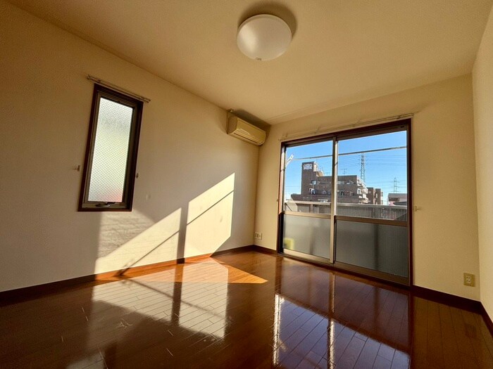 物件内観写真7　(居室)