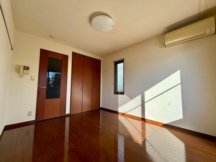 物件内観写真10　(居室)