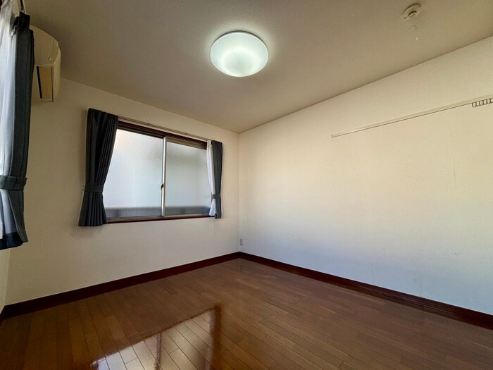 物件内観写真10　(居室)