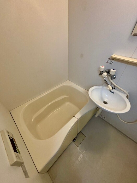 物件内観写真12　(バス／シャワールーム等)