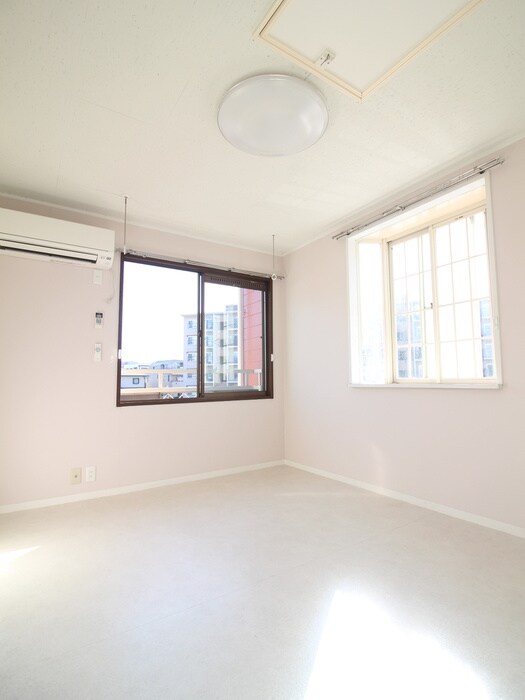 物件内観写真7　(居室)