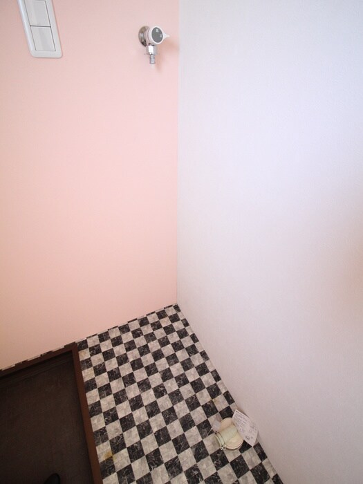 物件内観写真13　(洗濯機置場)