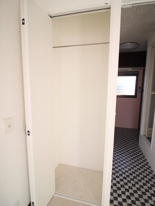 物件内観写真21　(収納)