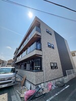 建築中