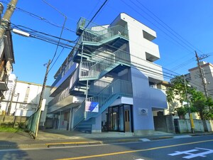 アーキストビル外観写真