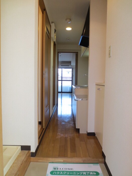 物件内観写真14　(廊下)