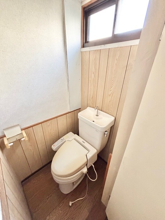 物件内観写真11　(トイレ)