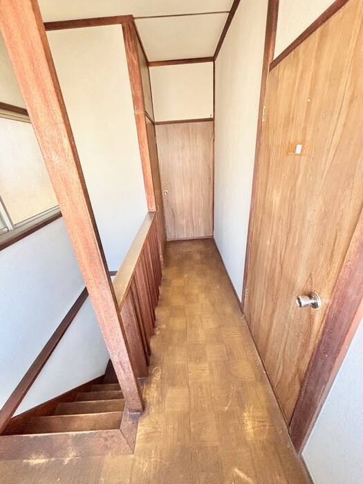 物件内観写真12　(廊下)