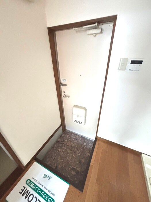 物件内観写真15　(玄関)