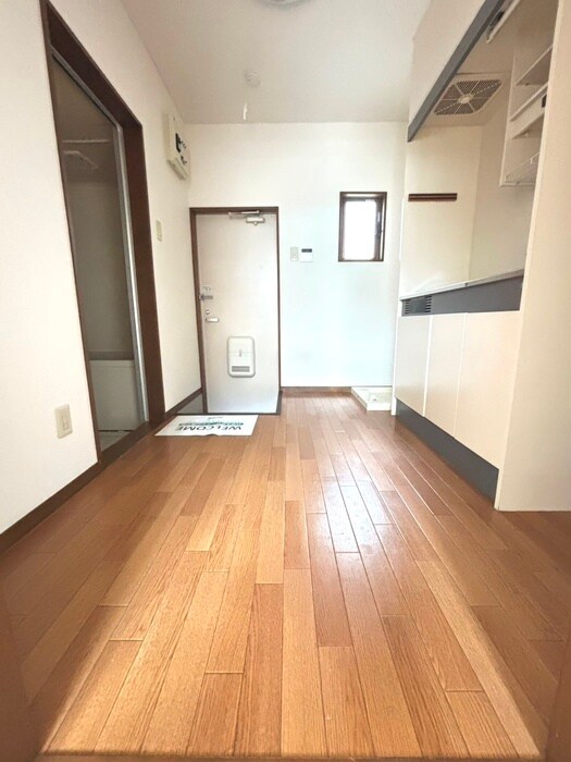 物件内観写真21　(廊下)