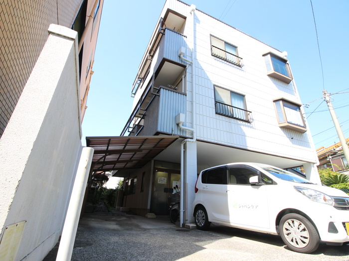 由井マンション