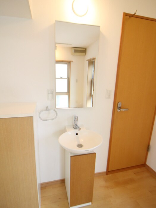 物件内観写真9　(洗面)