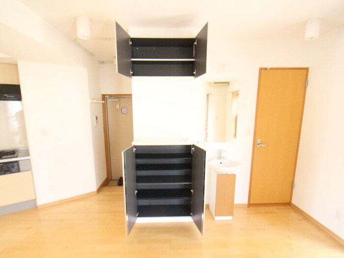 物件内観写真16　(靴箱)