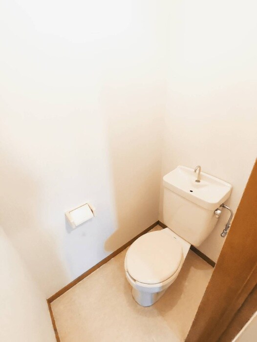物件内観写真14　(トイレ)
