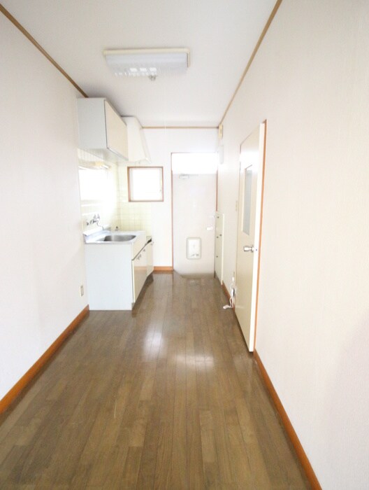 物件内観写真18　(廊下)