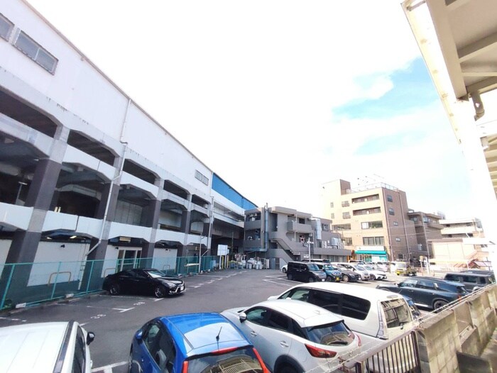 物件内観写真22　(室内からの展望)