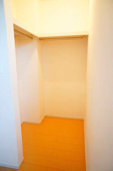 物件内観写真12　(収納)