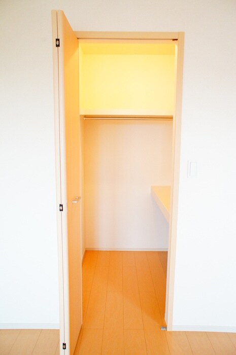 物件内観写真13　(収納)