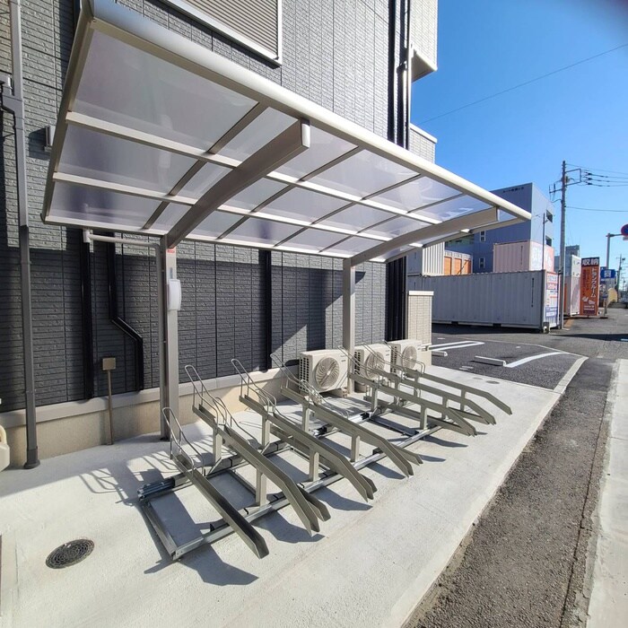 物件外観写真3　(駐輪場)