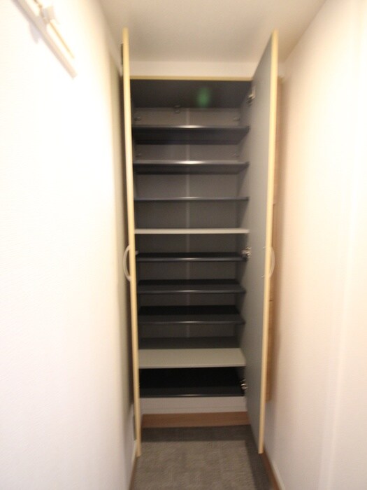 物件内観写真17　(靴箱)