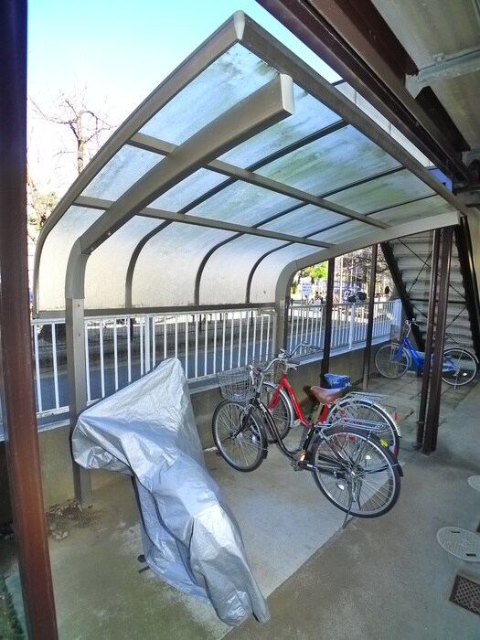 物件外観写真3　(駐輪場)