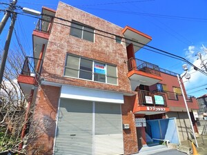 坂下マンション外観写真