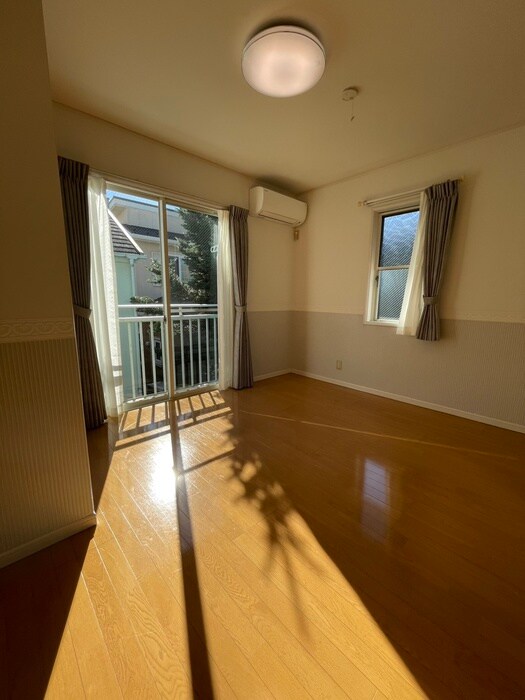 物件内観写真9　(居室)