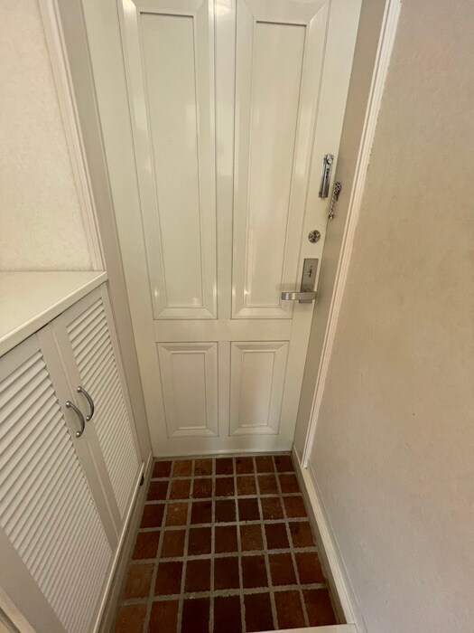 物件内観写真17　(玄関)