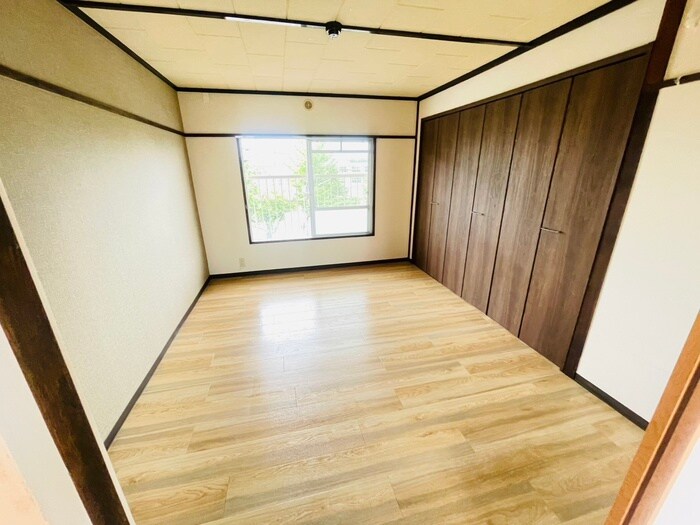 物件内観写真8　(居室)