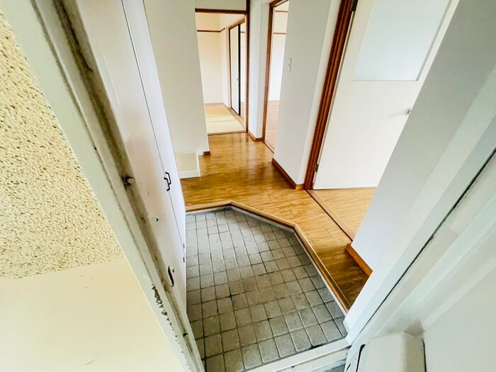 物件内観写真15　(玄関)