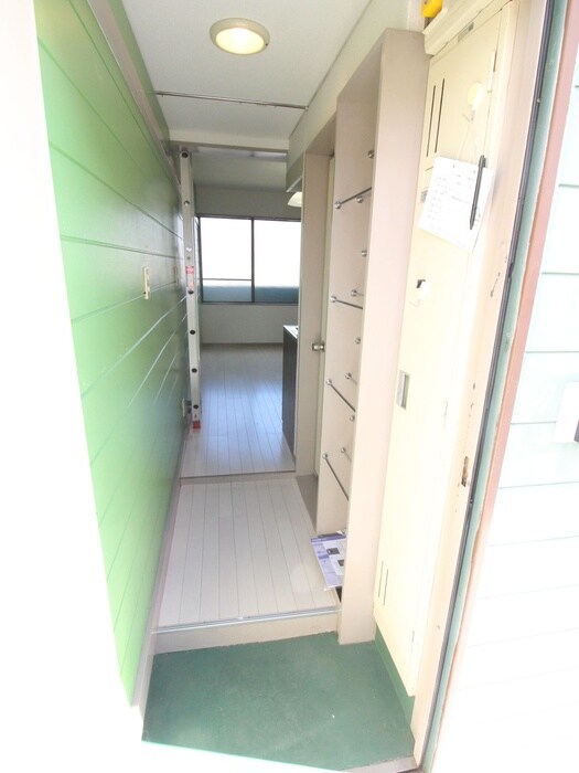 物件内観写真15　(玄関)