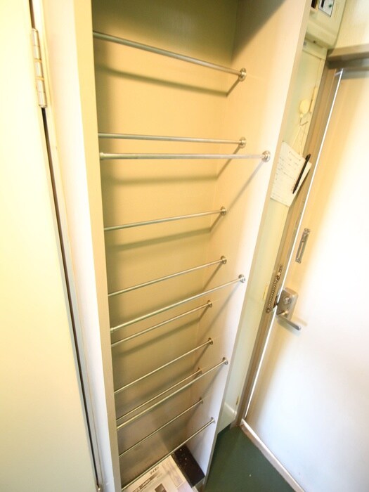 物件内観写真16　(靴箱)