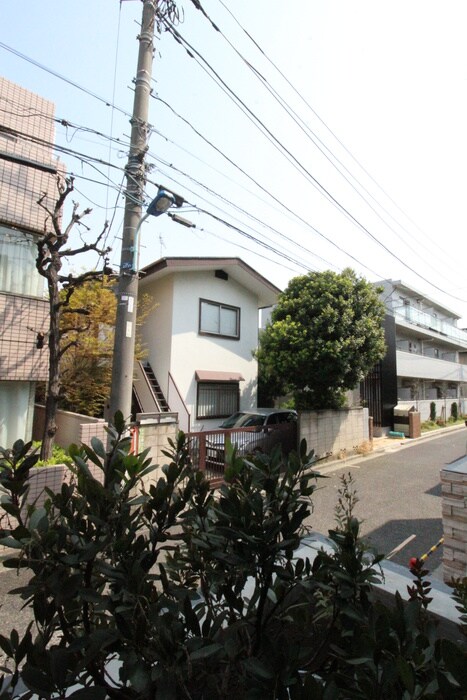 物件内観写真16　(室内からの展望)