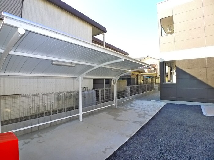 物件外観写真5　(駐輪場)