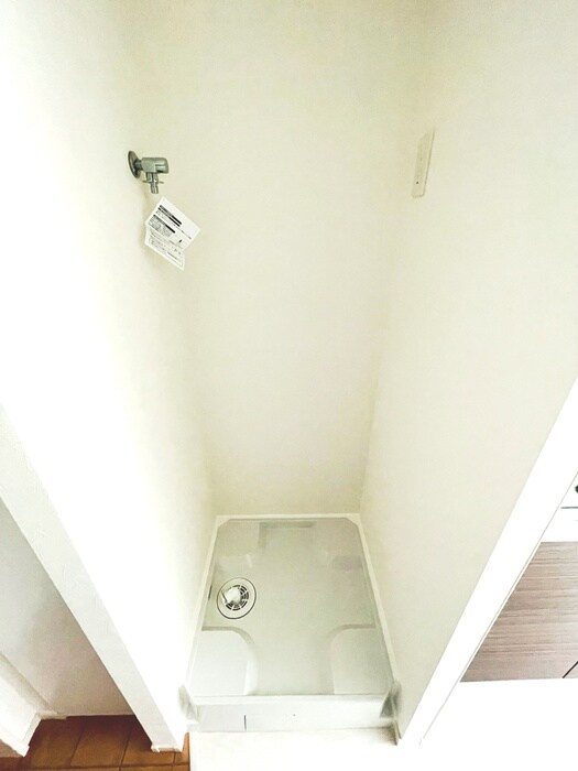 物件内観写真15　(洗濯機置場)