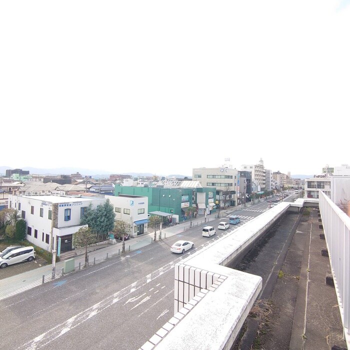 物件内観写真17　(室内からの展望)