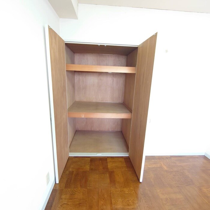 物件内観写真18　(収納)