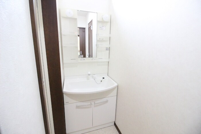 物件内観写真11　(洗面)