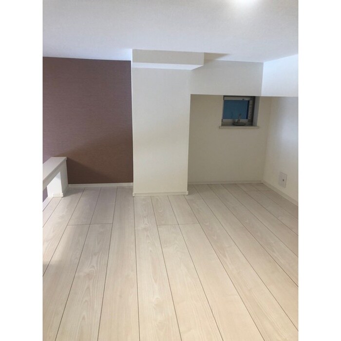 物件内観写真9　(ロフト)