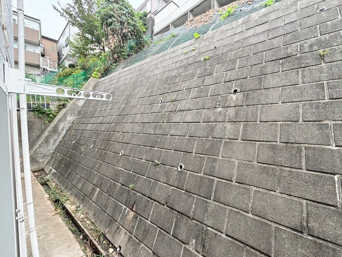 物件内観写真12　(室内からの展望)