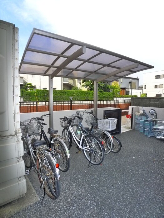 物件外観写真3　(駐輪場)